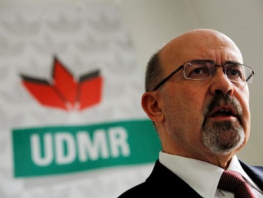 UDMR vrea ca Parlamentul să aleagă preşedintele ţării, iar limba maghiară să fie oficială în regiuni